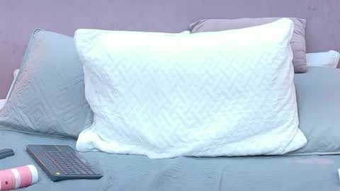 Snapshot of mia_bellefort chatting on January 18, 2026, 7:34 am Mia Bellefort online show from January 18, 2026, 7:34 am