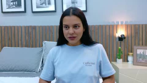 Snapshot of mia_bellefort chatting on February 6, 2026, 8:01 pm Mia Bellefort online show from February 6, 2026, 8:01 pm