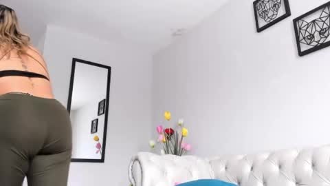 Snapshot of mia_castro81 chatting on September 11, 2025, 2:50 pm Mia Castro online show from September 11, 2025, 2:50 pm