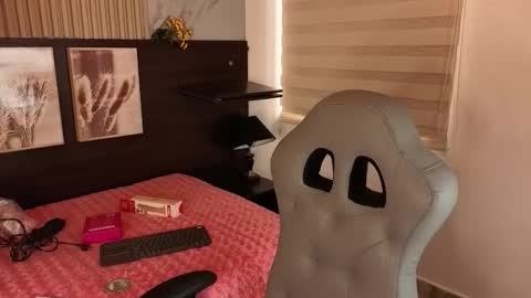 Snapshot of miaa_as_ chatting on October 10, 2025, 2:16 pm miaa_as_ online show from October 10, 2025, 2:16 pm