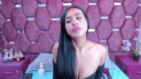 miaa_davis_ online show from February 7, 2026, 3:10 am
