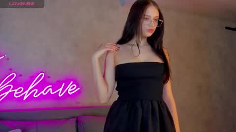 Snapshot of miaa_hill chatting on February 19, 2026, 9:49 am Mia online show from February 19, 2026, 9:49 am