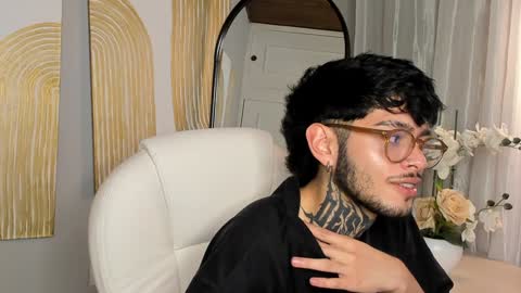 MIHAIL LEROY finally independent model online show from February 3, 2025, 11:47 pm