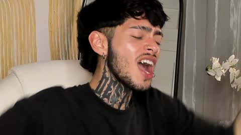 MIHAIL LEROY finally independent model online show from February 4, 2025, 2:49 am