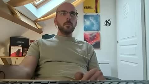 mikmik91 online show from January 17, 2025, 2:50 pm