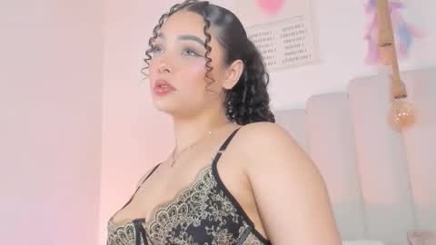 mila_stark333 online show from February 27, 2026, 5:29 am