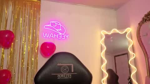 Snapshot of milah_tay chatting on February 17, 2026, 11:40 am milah_tay online show from February 17, 2026, 11:40 am