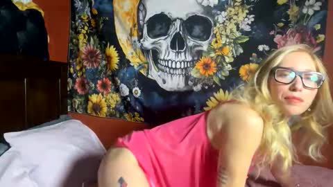 Snapshot of milf4everjenna chatting on February 1, 2026, 6:50 pm milf4everjenna online show from February 1, 2026, 6:50 pm