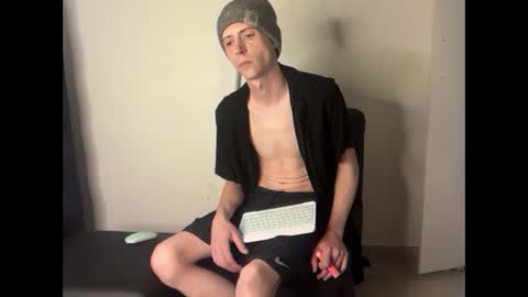 Snapshot of millerjdm chatting on February 14, 2026, 2:30 am SlimnHungOH online show from February 14, 2026, 2:30 am