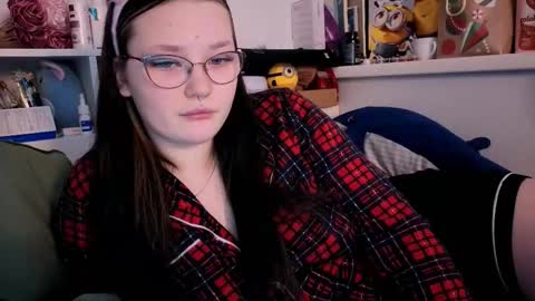 Millie online show from January 7, 2026, 3:53 am