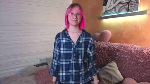 Milly online show from November 10, 2025, 8:02 am