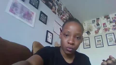 Snapshot of mini_luv chatting on December 3, 2024, 5:12 pm SLIPSLID online show from December 3, 2024, 5:12 pm