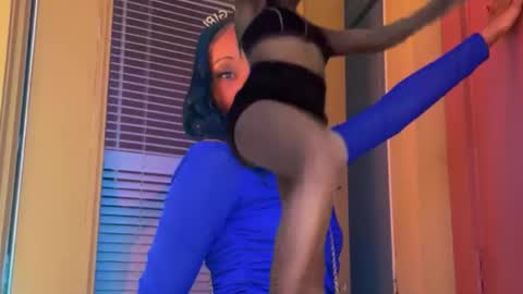 Snapshot of mini_luv chatting on February 19, 2026, 4:47 pm SLIPSLID online show from February 19, 2026, 4:47 pm