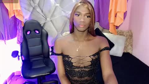 Snapshot of mirandaacollins chatting on November 3, 2025, 10:49 am mirandaacollins online show from November 3, 2025, 10:49 am