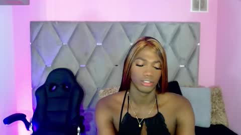 Snapshot of mirandaacollins chatting on November 7, 2025, 10:59 am mirandaacollins online show from November 7, 2025, 10:59 am