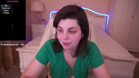 Snapshot of mirandawarm chatting on February 2, 2025, 8:57 am Miranda online show from February 2, 2025, 8:57 am