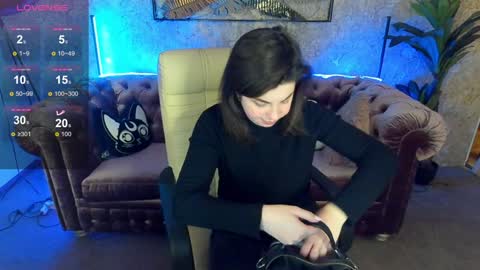 Snapshot of mirandawarm chatting on February 7, 2025, 6:56 pm Miranda online show from February 7, 2025, 6:56 pm