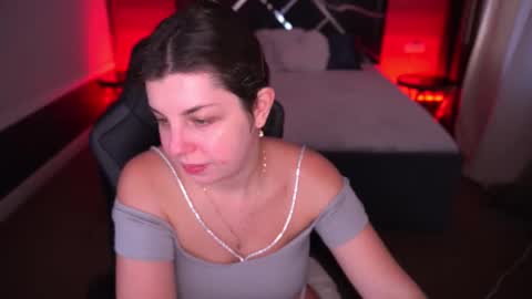 Snapshot of mirandawarm chatting on October 23, 2025, 5:18 am Miranda online show from October 23, 2025, 5:18 am