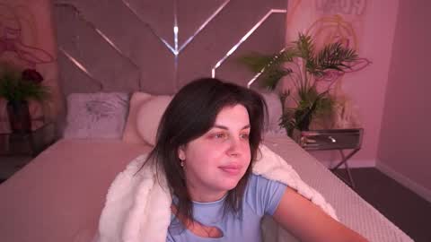 Snapshot of mirandawarm chatting on February 3, 2026, 6:22 am Miranda online show from February 3, 2026, 6:22 am