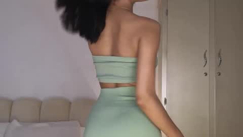 Snapshot of mishelle___7 chatting on February 17, 2026, 4:57 pm Shell online show from February 17, 2026, 4:57 pm