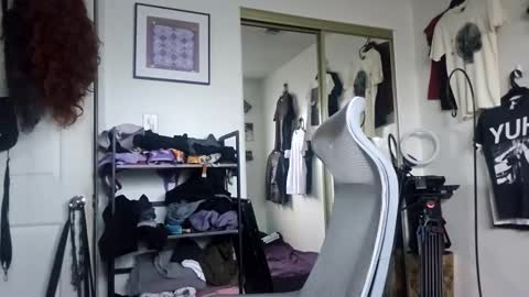 Miss Ivory online show from February 19, 2026, 1:01 am