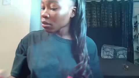 Snapshot of miss_kiarrafit chatting on February 19, 2026, 11:17 am Miss Kiarrafit online show from February 19, 2026, 11:17 am