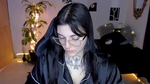 Missy Charlottte.  Hey remember to give me a thumbs up ty online show from December 4, 2024, 5:22 pm