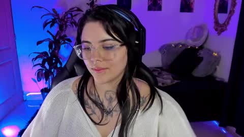 Missy Charlottte.  Hey remember to give me a thumbs up ty online show from January 9, 2025, 9:16 am