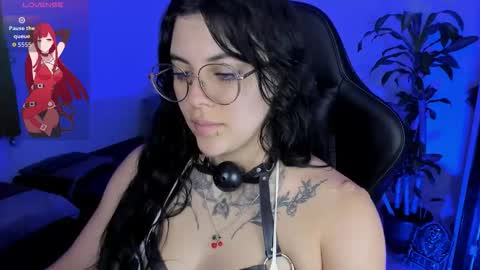 Missy Charlottte.  Hey remember to give me a thumbs up ty online show from October 27, 2025, 4:05 am