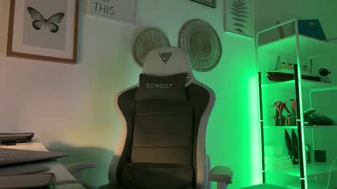 Snapshot of misslalii chatting on March 3, 2026, 5:41 pm misslalii online show from March 3, 2026, 5:41 pm