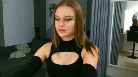 Snapshot of missmariat chatting on December 2, 2024, 5:59 pm OneGoddess online show from December 2, 2024, 5:59 pm