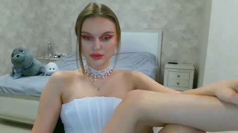 Snapshot of missmariat chatting on January 12, 2025, 7:21 pm OneGoddess online show from January 12, 2025, 7:21 pm