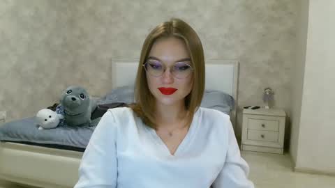 Snapshot of missmariat chatting on January 28, 2025, 10:01 pm OneGoddess online show from January 28, 2025, 10:01 pm
