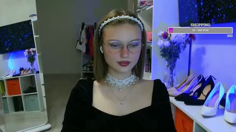 Snapshot of missmariat chatting on November 3, 2025, 5:58 pm OneGoddess online show from November 3, 2025, 5:58 pm