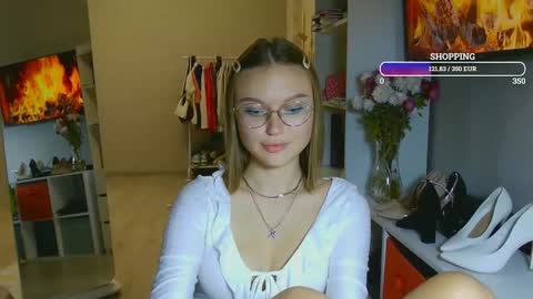 Snapshot of missmariat chatting on November 7, 2025, 5:57 pm OneGoddess online show from November 7, 2025, 5:57 pm