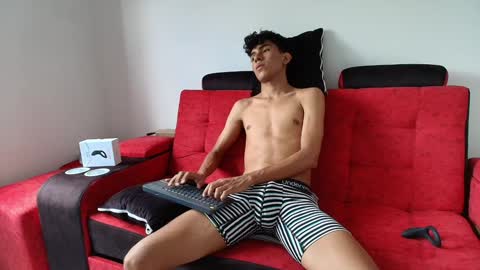 mister_jhonxxx online show from January 17, 2025, 5:41 pm