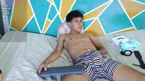 mister_jhonxxx online show from February 13, 2025, 7:42 pm