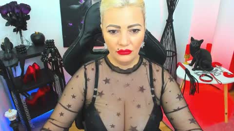 Snapshot of mistress_catsnow chatting on January 11, 2025, 3:52 pm Miss CatSnow online show from January 11, 2025, 3:52 pm