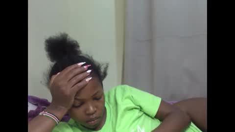 Snapshot of misty_shee chatting on February 6, 2026, 8:29 am misty_shee online show from February 6, 2026, 8:29 am