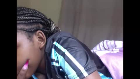 Snapshot of misty_shee chatting on February 21, 2026, 9:21 am misty_shee online show from February 21, 2026, 9:21 am