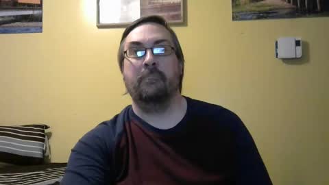 Snapshot of mmr4545 chatting on March 3, 2026, 4:40 am mark online show from March 3, 2026, 4:40 am