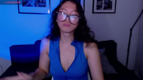 Snapshot of moana_blu chatting on January 10, 2025, 9:31 pm moana online show from January 10, 2025, 9:31 pm