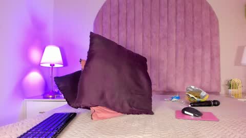 Snapshot of molly_jackson chatting on January 30, 2025, 3:29 pm Molly Jackson online show from January 30, 2025, 3:29 pm