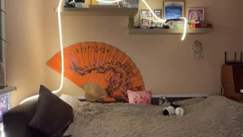 Snapshot of moltenpeach chatting on February 12, 2026, 4:13 pm Hermina online show from February 12, 2026, 4:13 pm