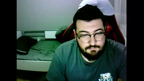 Snapshot of moneyman__24 chatting on December 17, 2024, 2:11 pm Mert online show from December 17, 2024, 2:11 pm