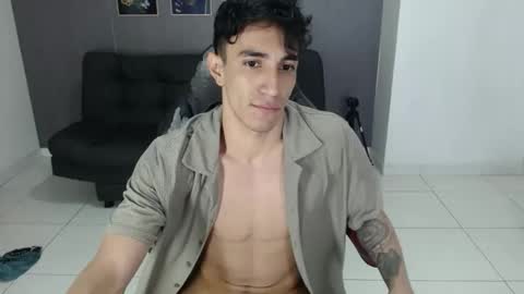 santii online show from February 19, 2026, 6:31 am