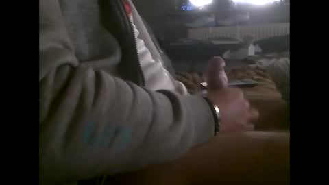 Snapshot of mowgli1977 chatting on November 11, 2025, 10:37 am mowgli1977 online show from November 11, 2025, 10:37 am