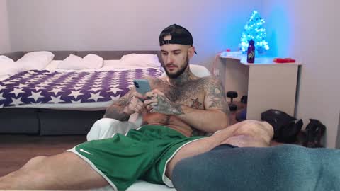 mr_nobody313 online show from December 8, 2024, 9:13 am