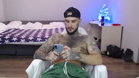 mr_nobody313 online show from December 8, 2024, 12:19 pm