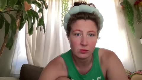 Snapshot of mrsbikesheba chatting on November 6, 2025, 4:52 pm Babs Bear online show from November 6, 2025, 4:52 pm